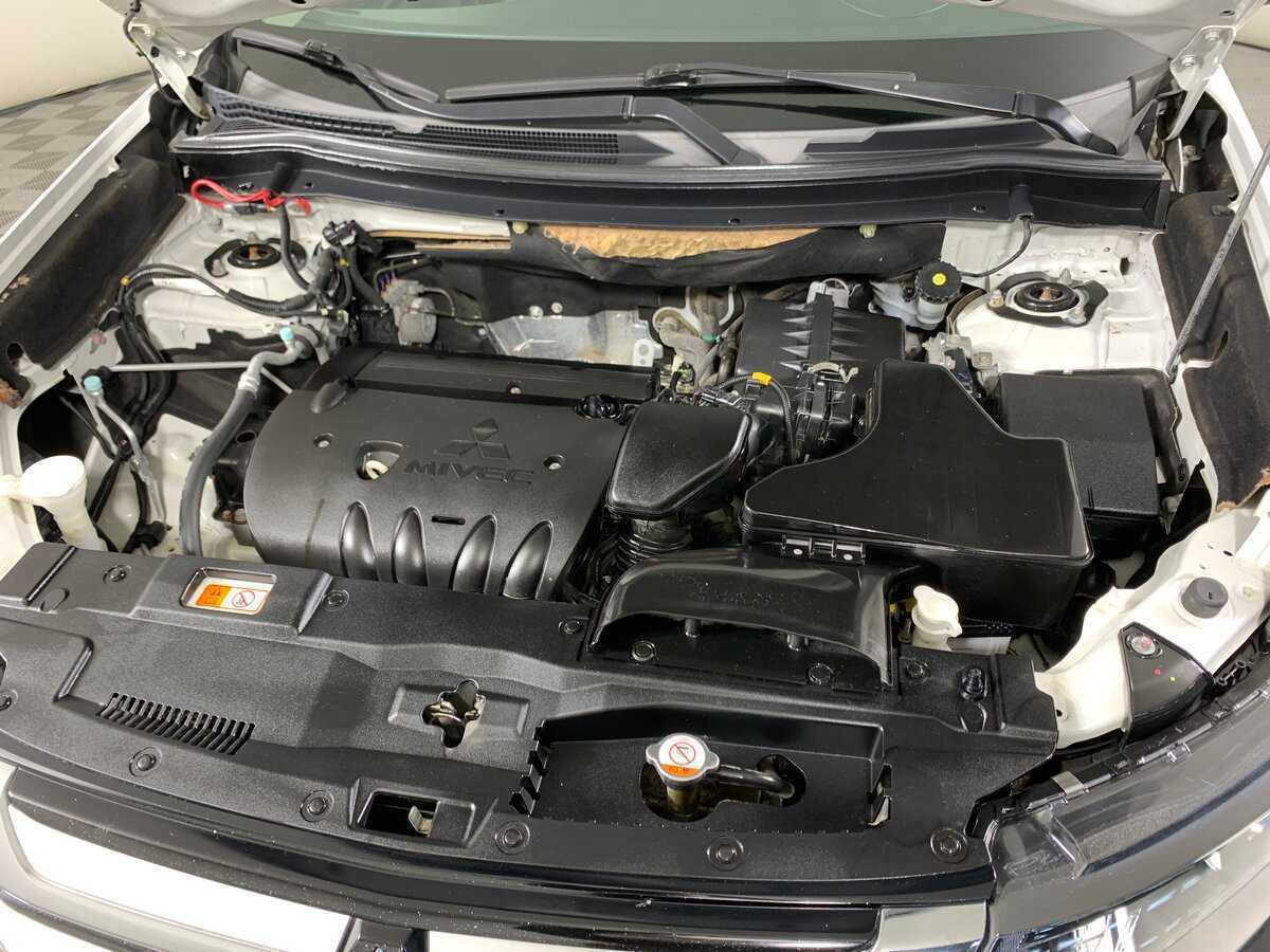 Mitsubishi Outlander, 2016 - Фото №10