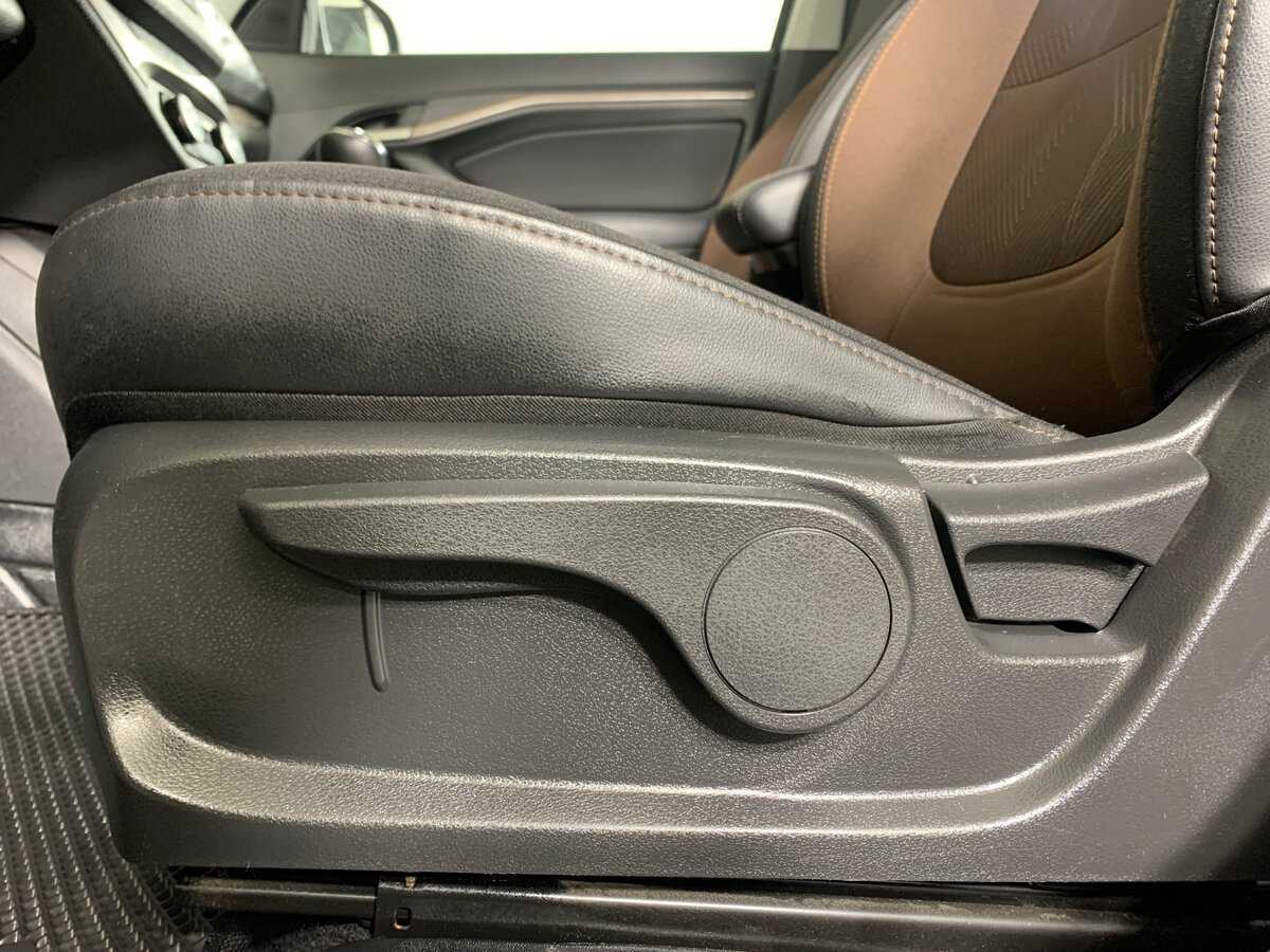 Lada (ВАЗ) Vesta SW, 2019 - Фото №16