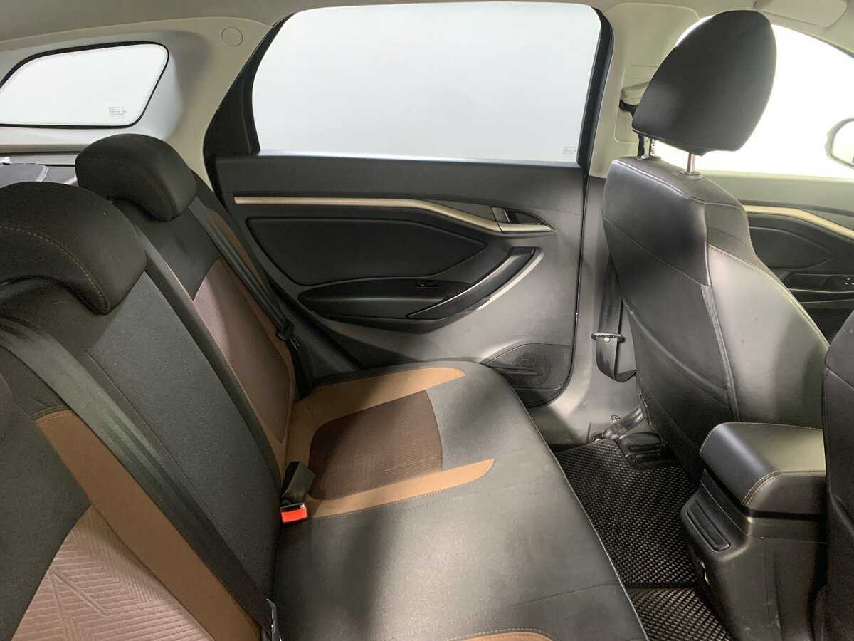 Lada (ВАЗ) Vesta SW, 2019 - Фото №17