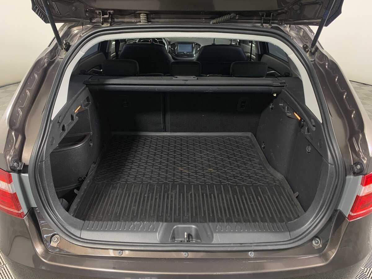 Lada (ВАЗ) Vesta SW, 2019 - Фото №19