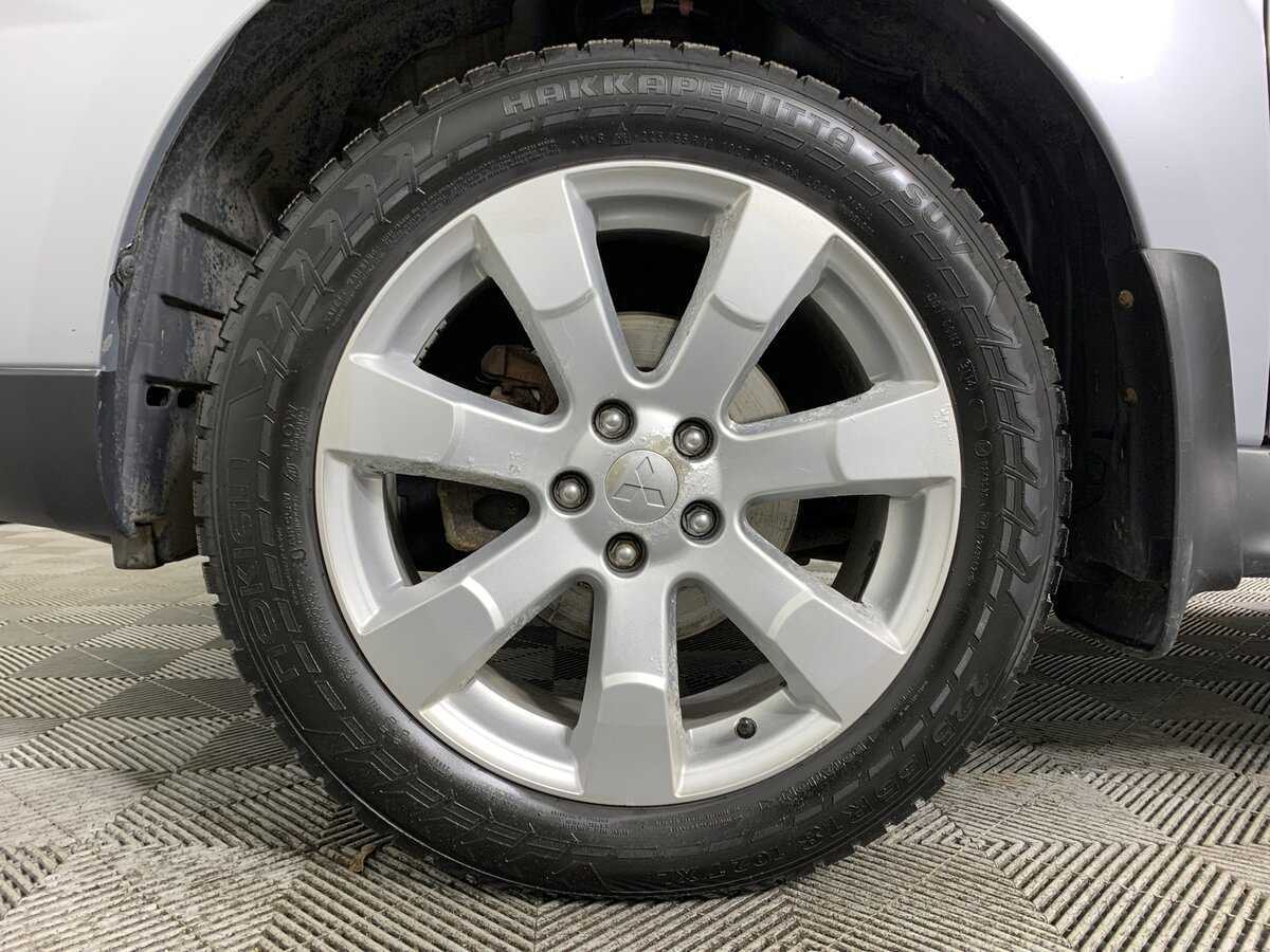 Mitsubishi Outlander, 2012 - Фото №8