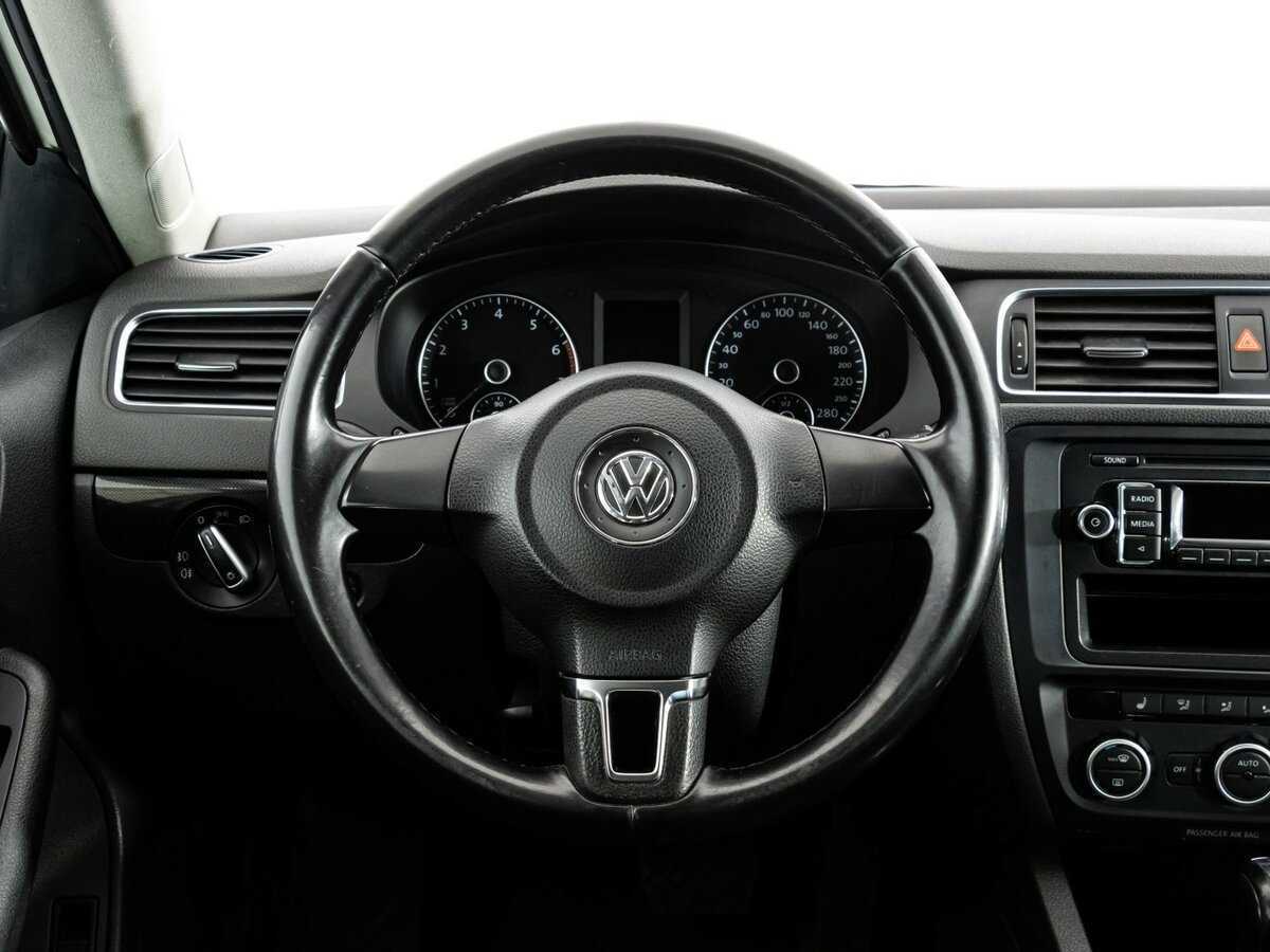 Volkswagen Jetta, 2012 - Фото №9