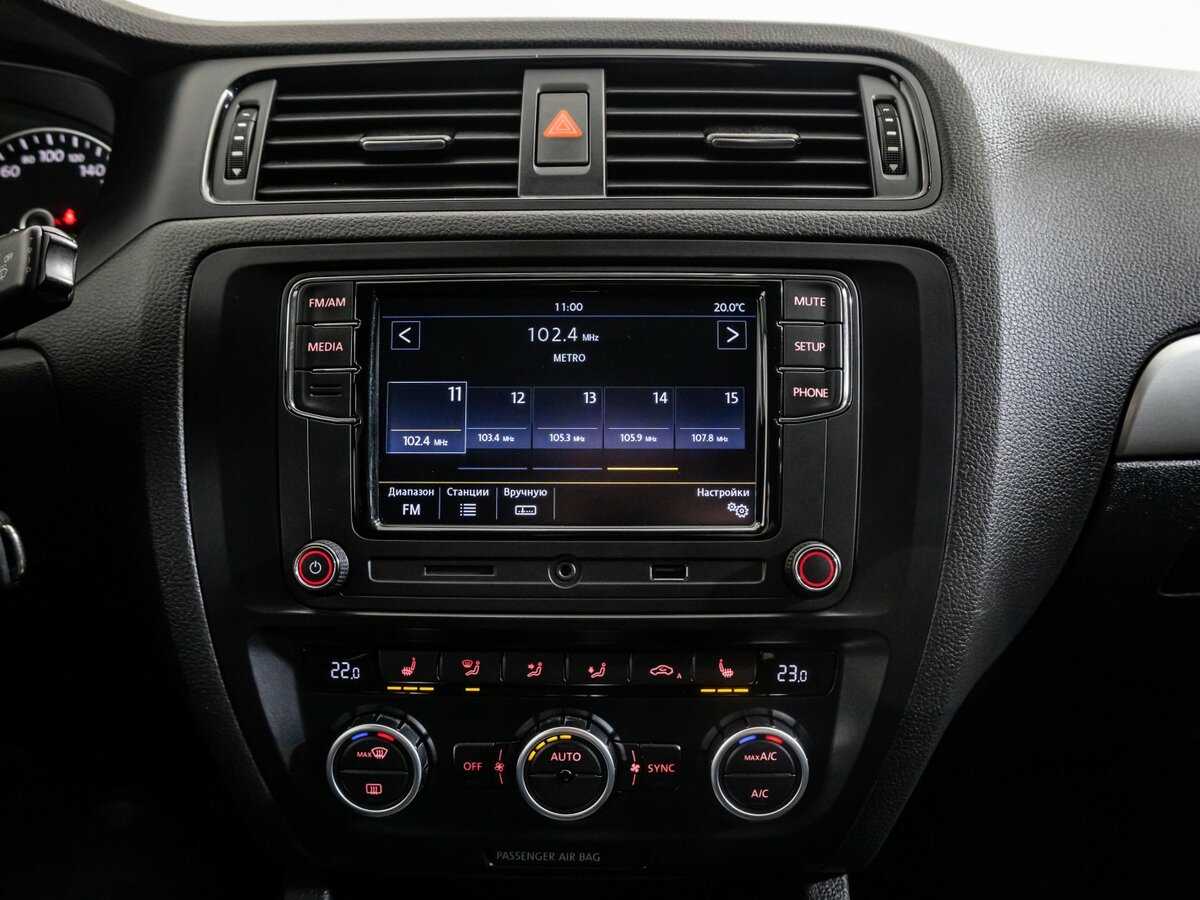 Volkswagen Jetta, 2012 - Фото №11