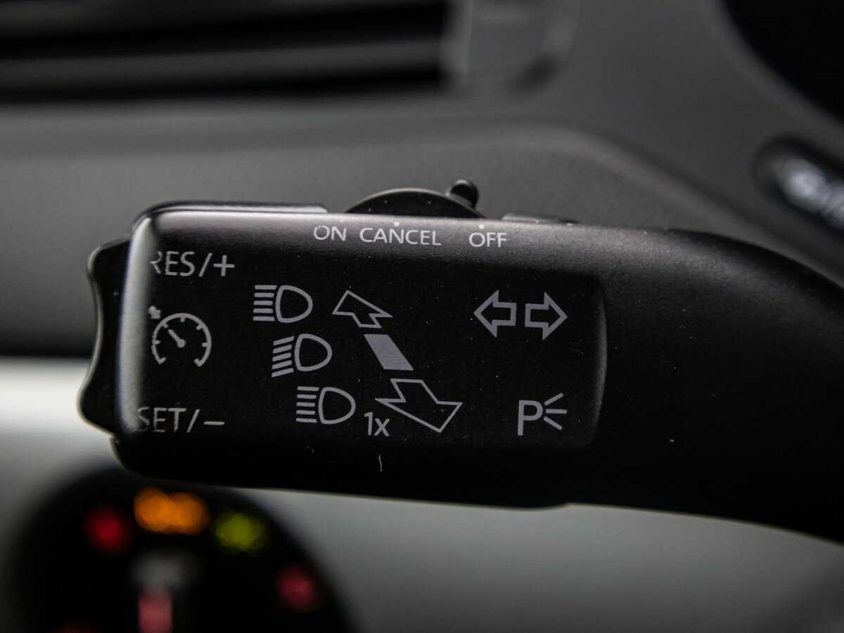 Volkswagen Jetta, 2012 - Фото №17