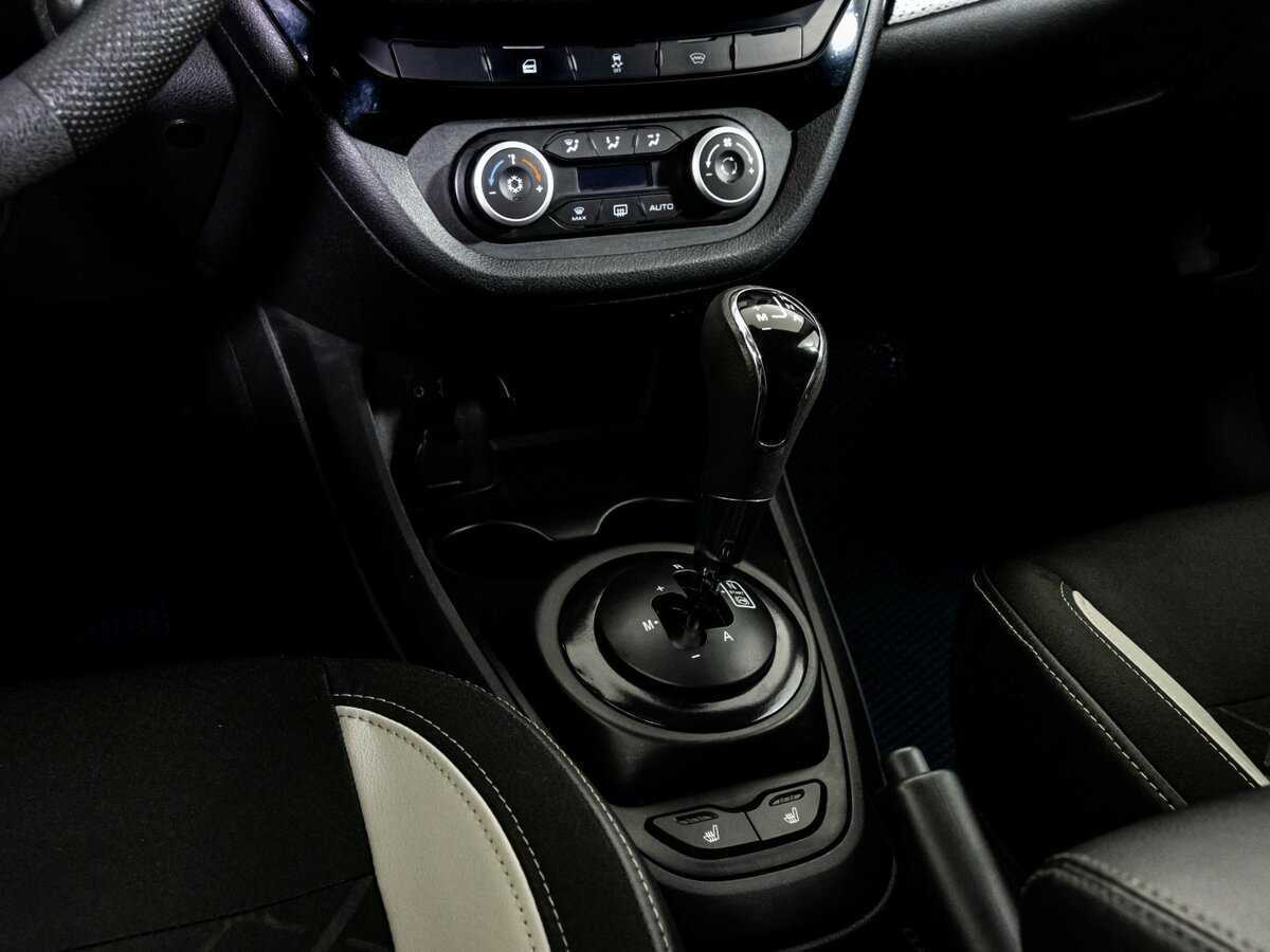 Lada (ВАЗ) Vesta SW, 2019 - Фото №12