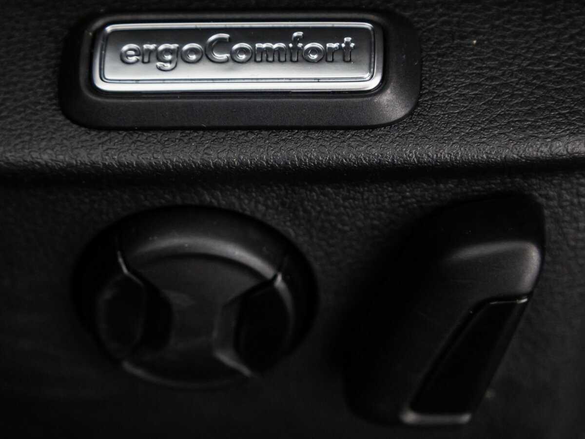 Volkswagen Passat, 2018 - Фото №20