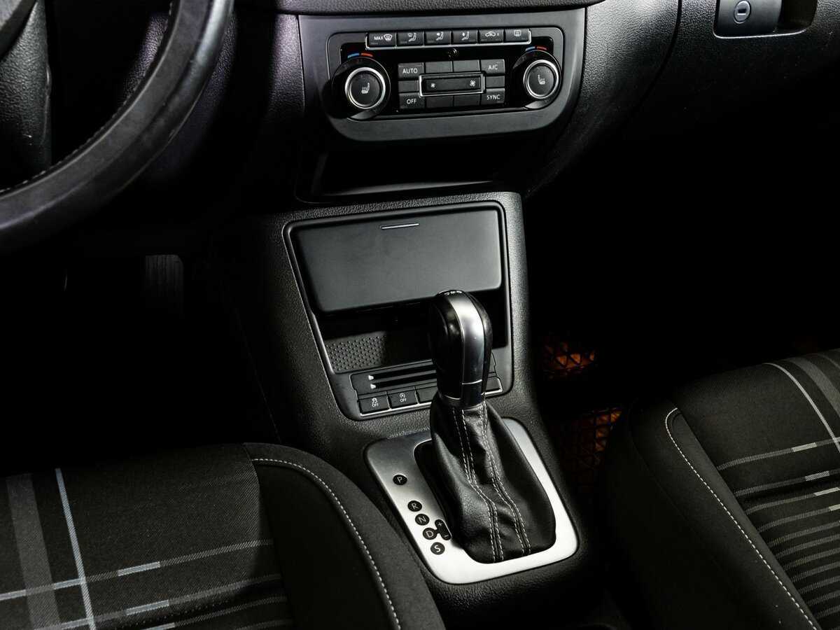 Volkswagen Tiguan, 2015 - Фото №9