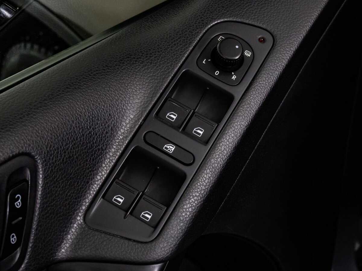 Volkswagen Tiguan, 2015 - Фото №14