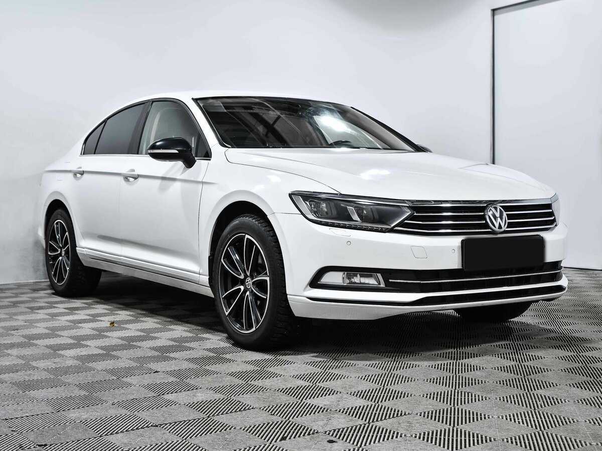 Volkswagen Passat, 2015 - Фото №2