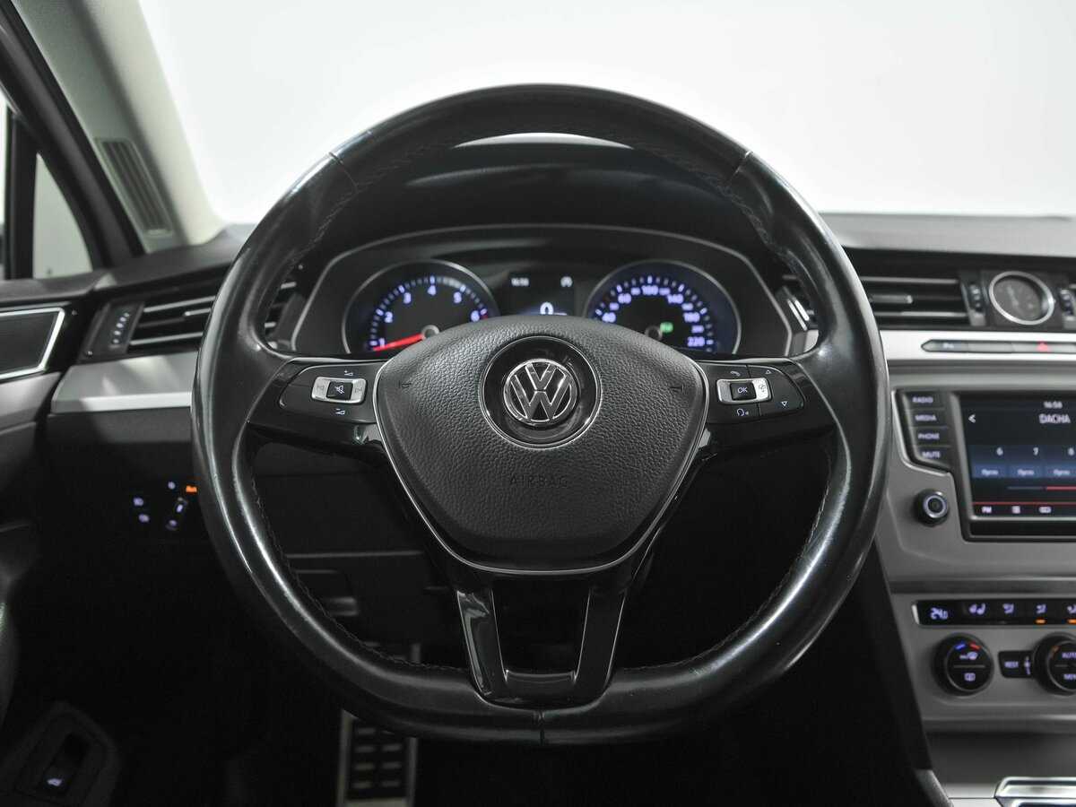 Volkswagen Passat, 2015 - Фото №7