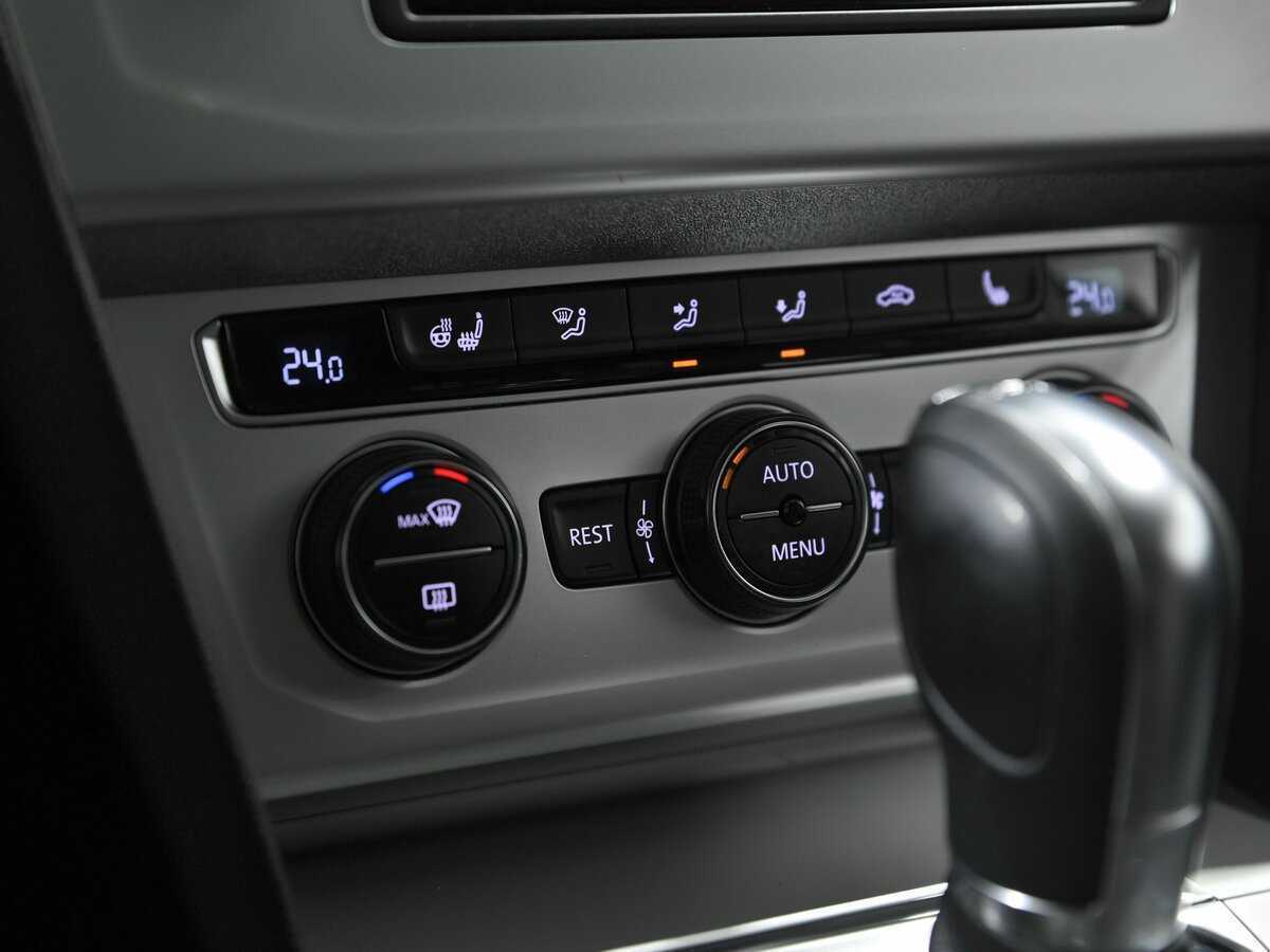 Volkswagen Passat, 2015 - Фото №9