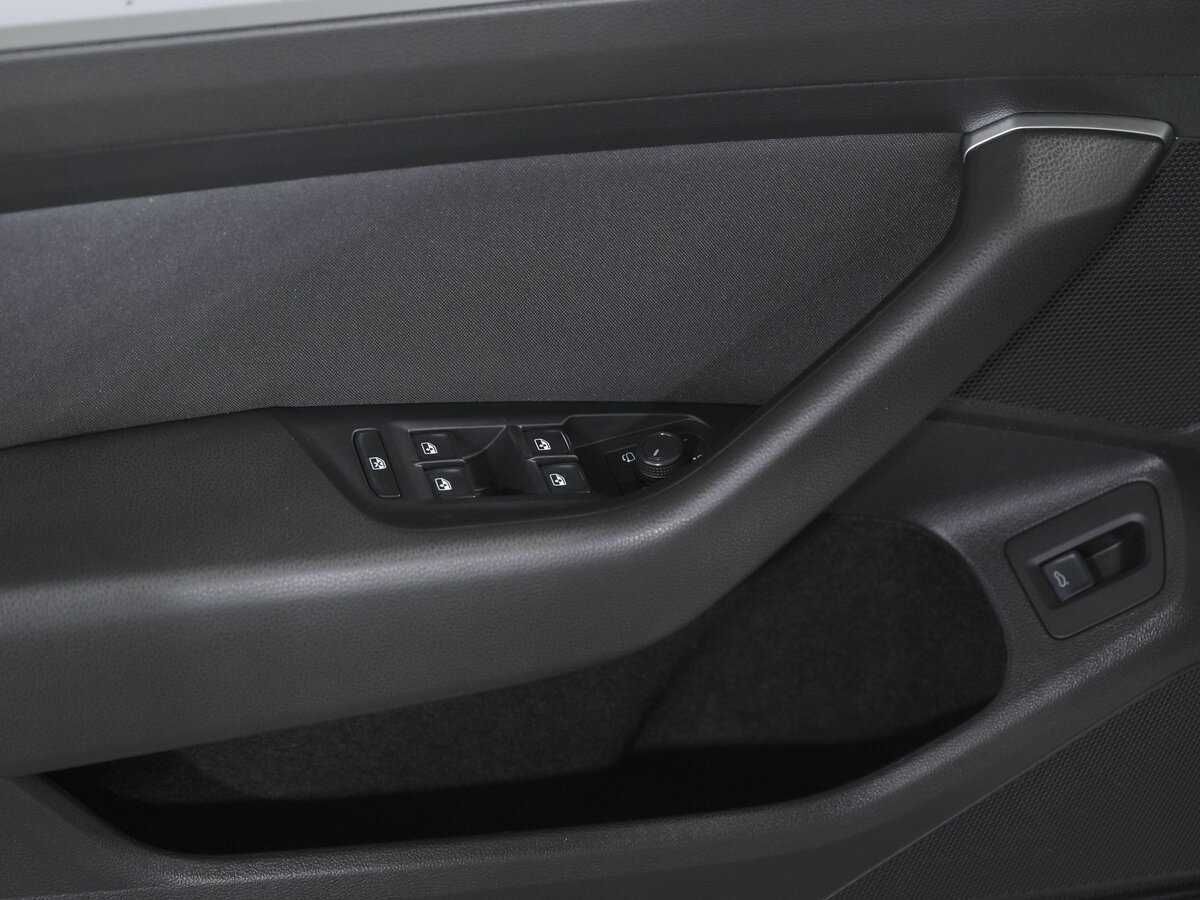 Volkswagen Passat, 2015 - Фото №13