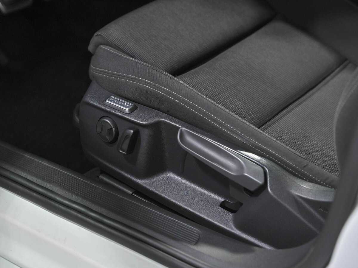 Volkswagen Passat, 2015 - Фото №14