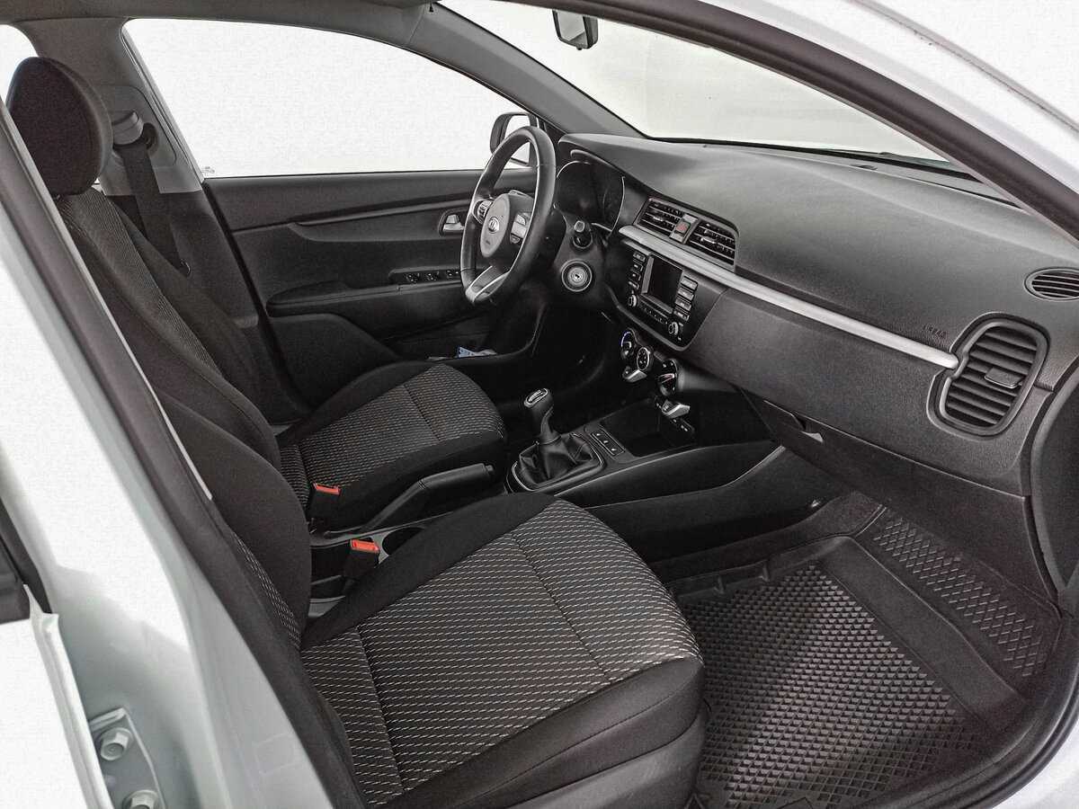 Kia Rio X-Line, 2018 - Фото №8