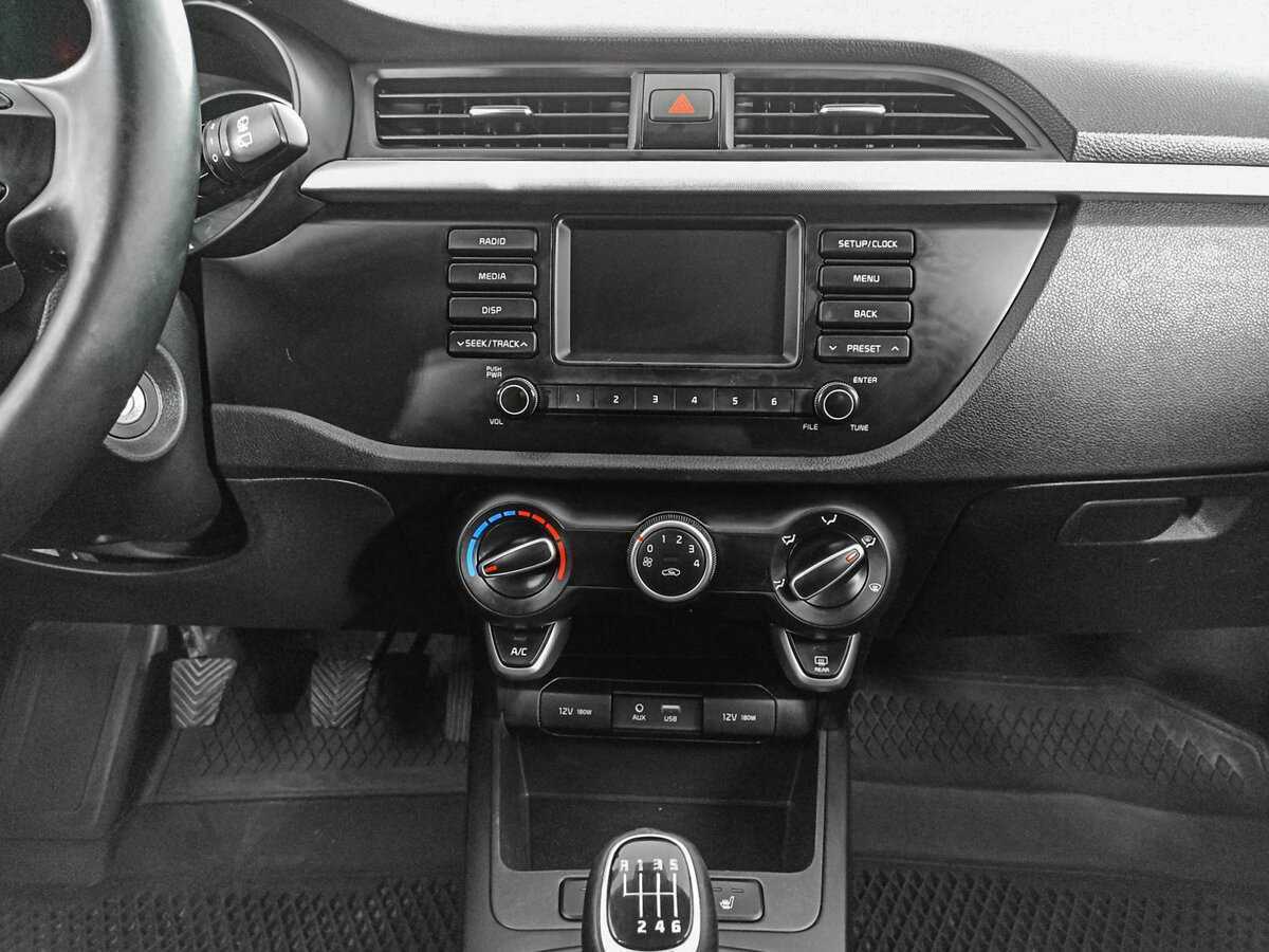 Kia Rio X-Line, 2018 - Фото №12