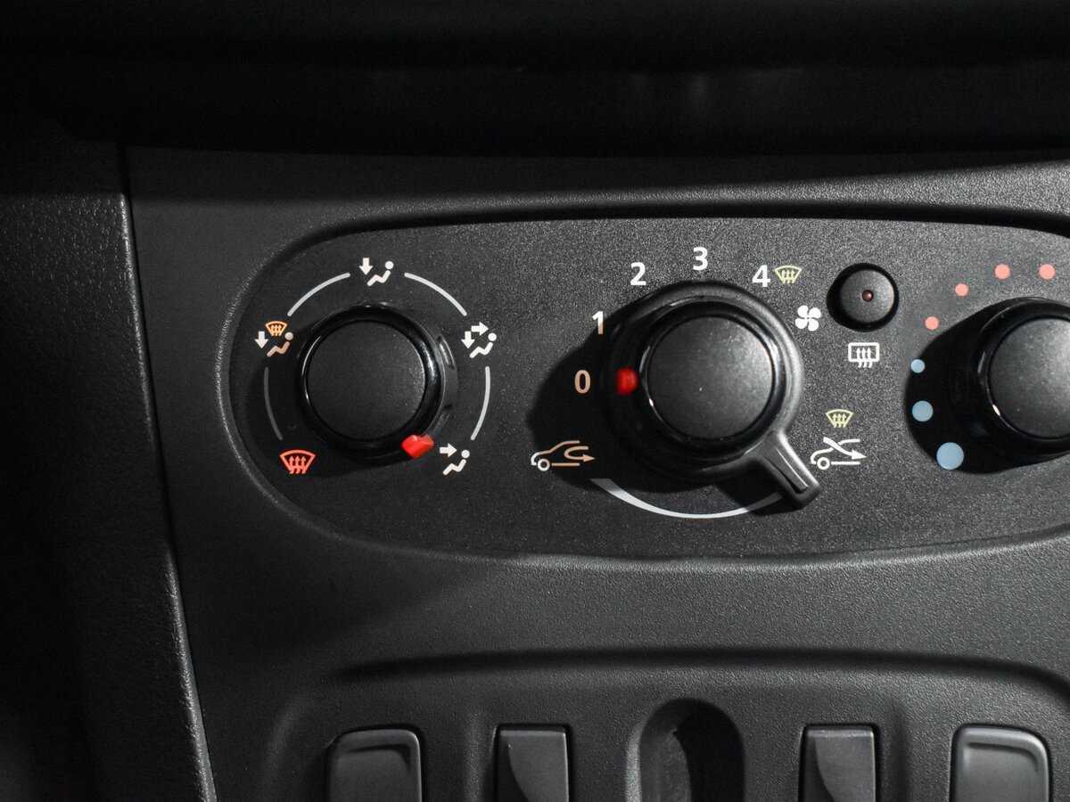 Renault Logan, 2021 - Фото №16