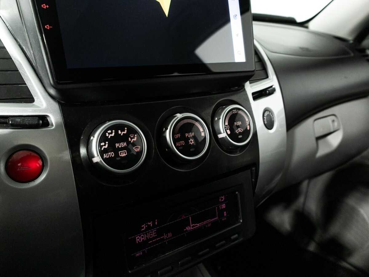 Mitsubishi Pajero Sport, 2013 - Фото №15