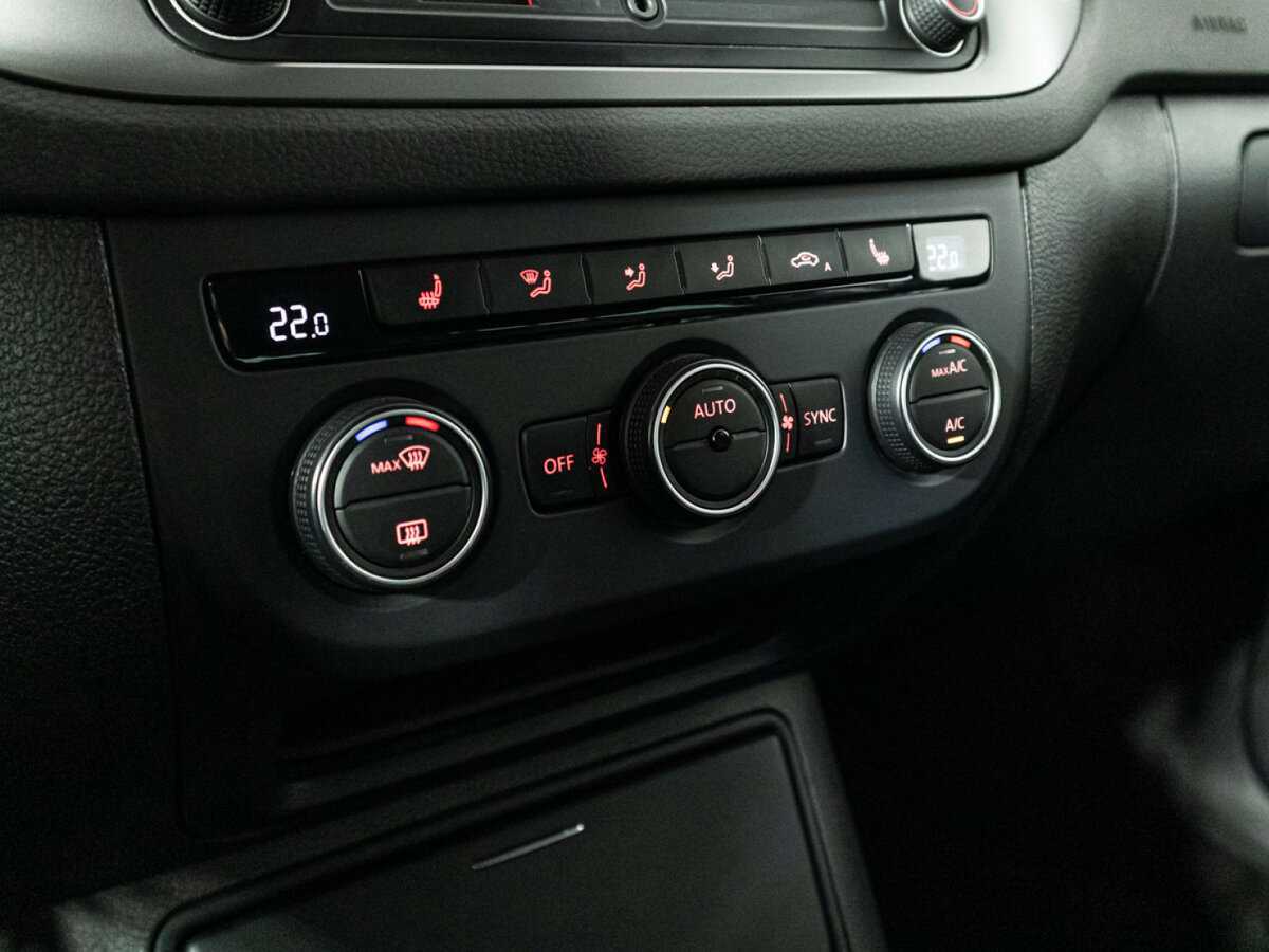 Volkswagen Tiguan, 2015 - Фото №14