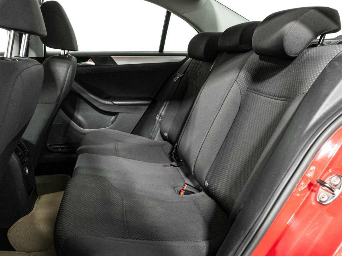 Volkswagen Jetta, 2012 - Фото №9