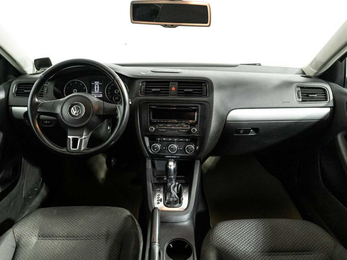 Volkswagen Jetta, 2012 - Фото №12