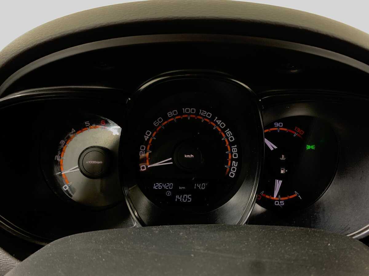 Lada (ВАЗ) Vesta SW, 2018 - Фото №14