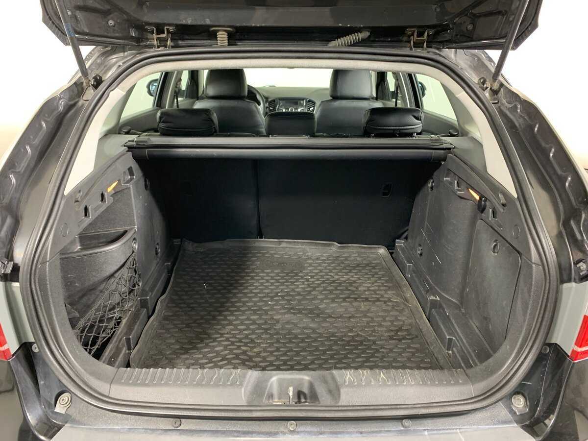 Lada (ВАЗ) Vesta SW, 2018 - Фото №19