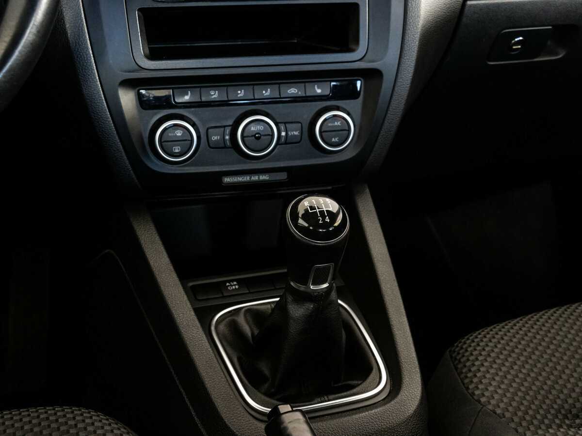 Volkswagen Jetta, 2013 - Фото №9