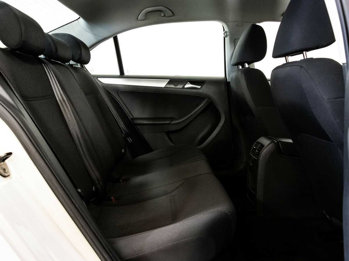 Volkswagen Jetta, 2013 - Фото №13