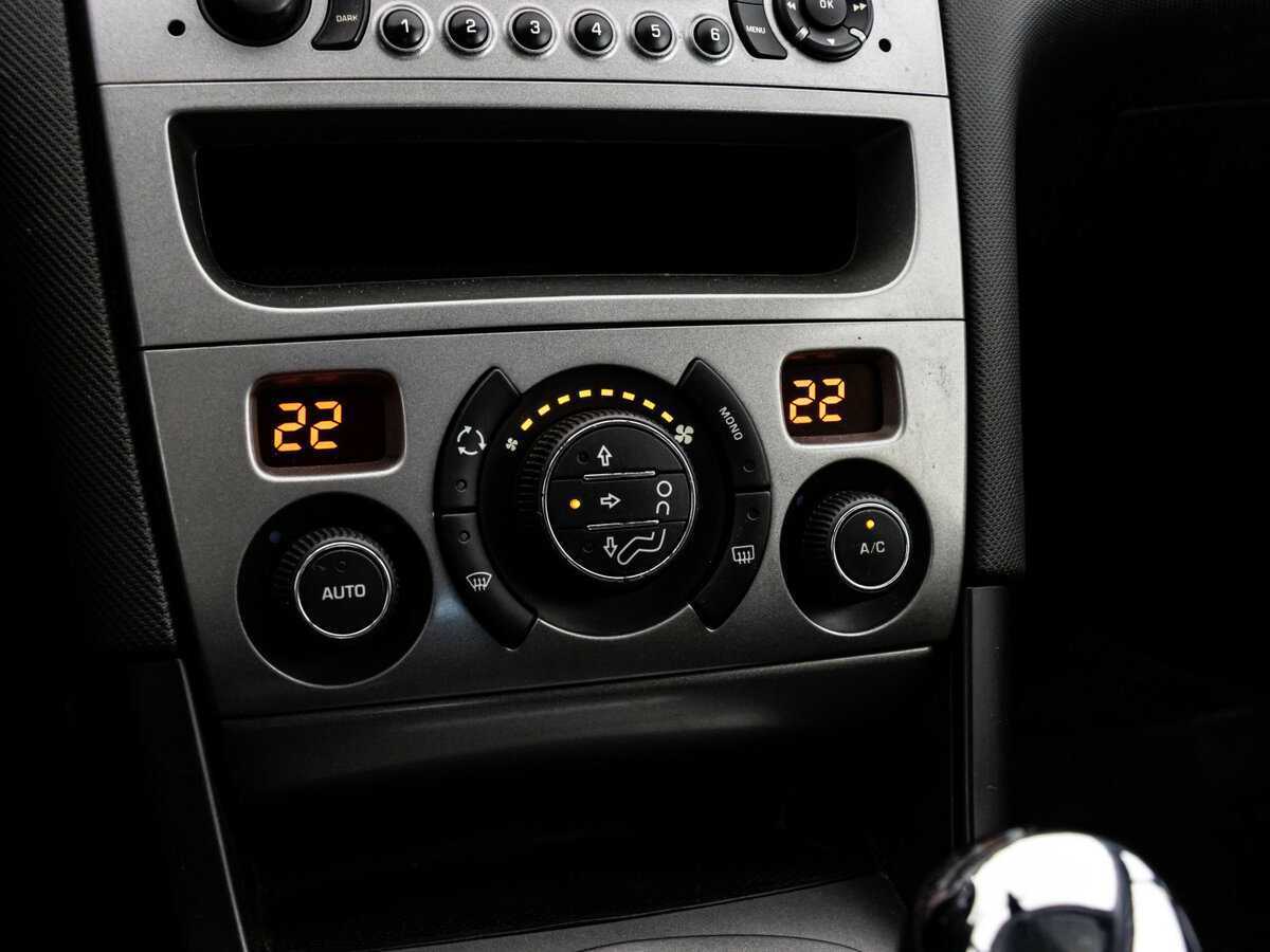 Peugeot 408, 2016 - Фото №10