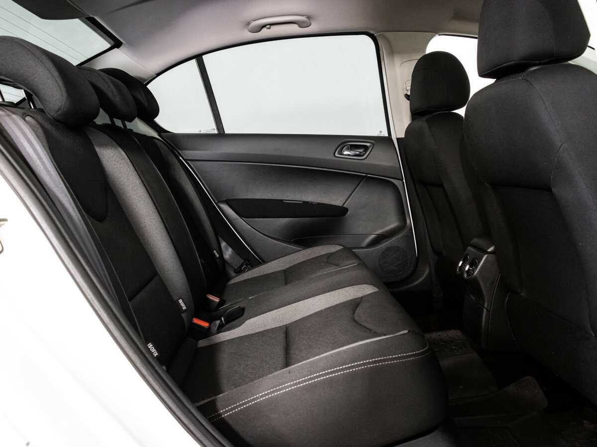 Peugeot 408, 2016 - Фото №11