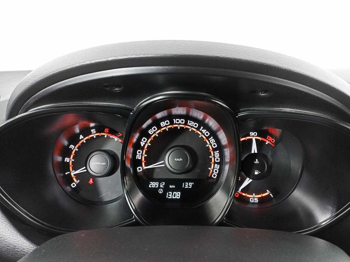 Lada (ВАЗ) Vesta SW, 2021 - Фото №12