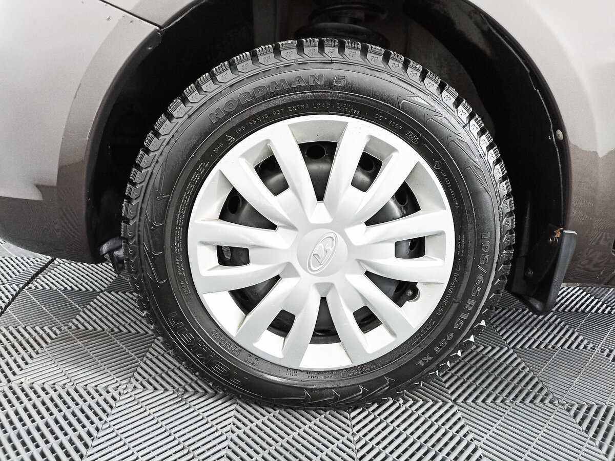 Lada (ВАЗ) Vesta SW, 2021 - Фото №17