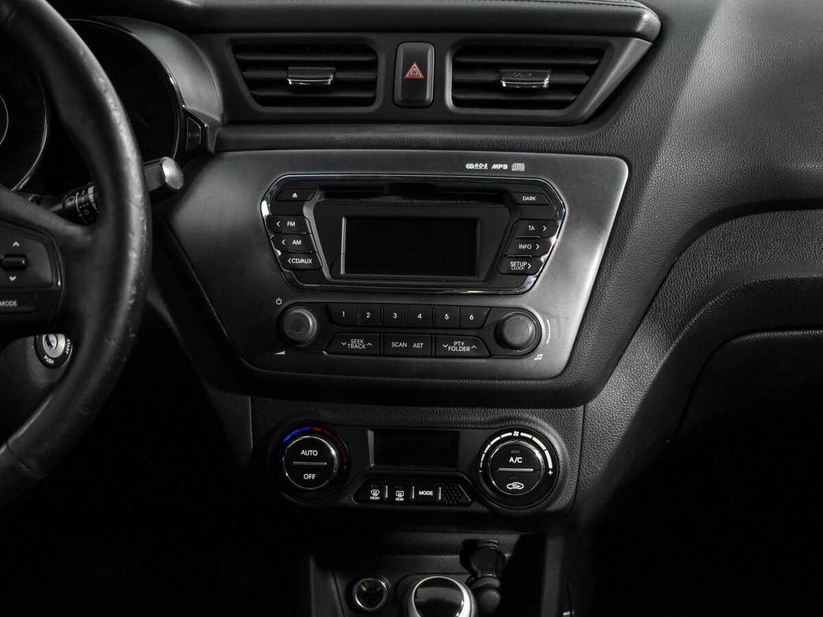 Kia Rio 4-speed, 2013 - Фото №13