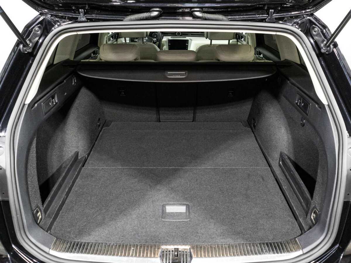 Volkswagen Passat, 2018 - Фото №14