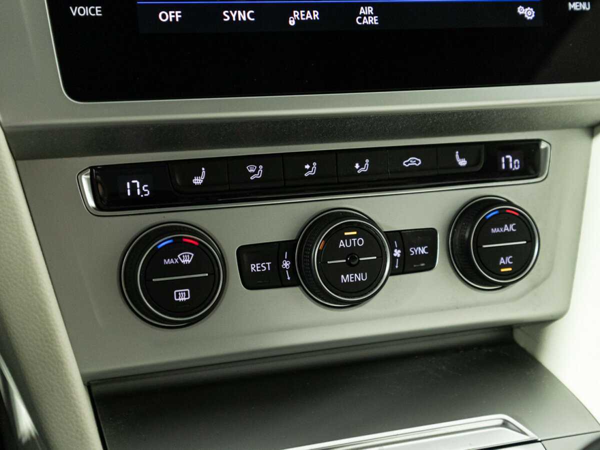 Volkswagen Passat, 2018 - Фото №20