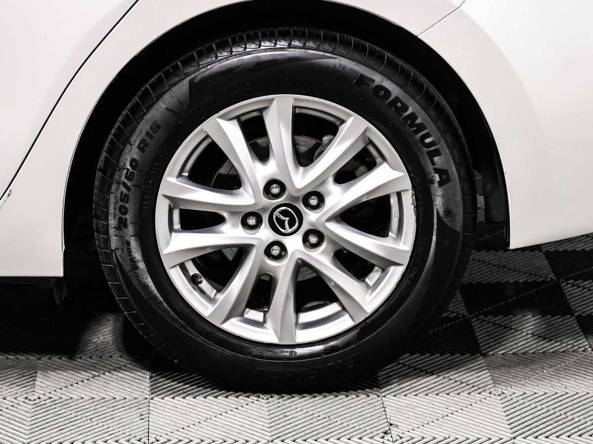 Mazda 3, 2018 - Фото №13