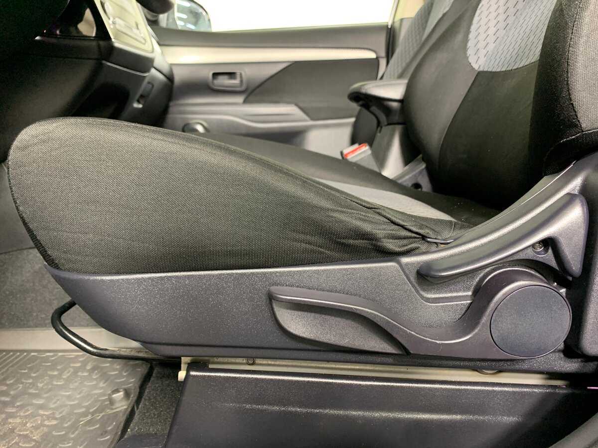 Mitsubishi Outlander, 2013 - Фото №16