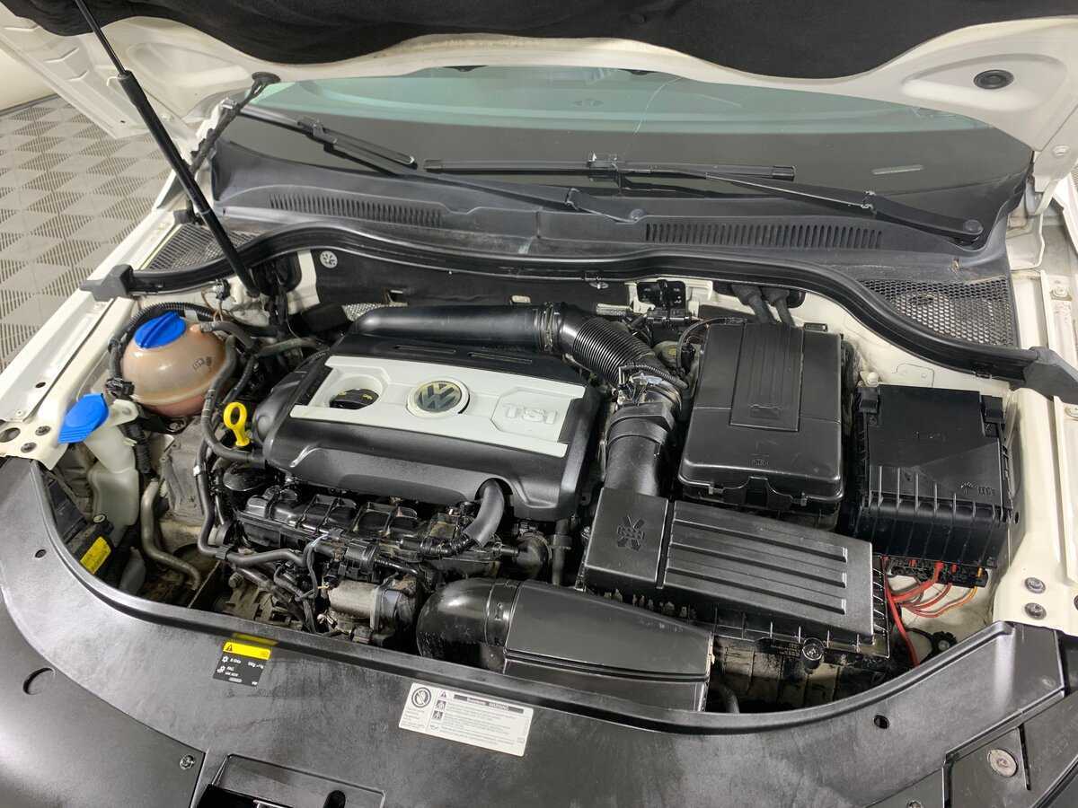 Volkswagen Passat CC, 2013 - Фото №10