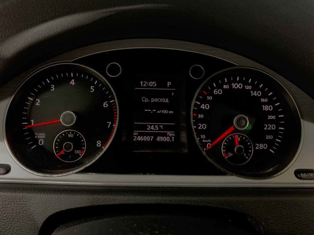 Volkswagen Passat CC, 2013 - Фото №14