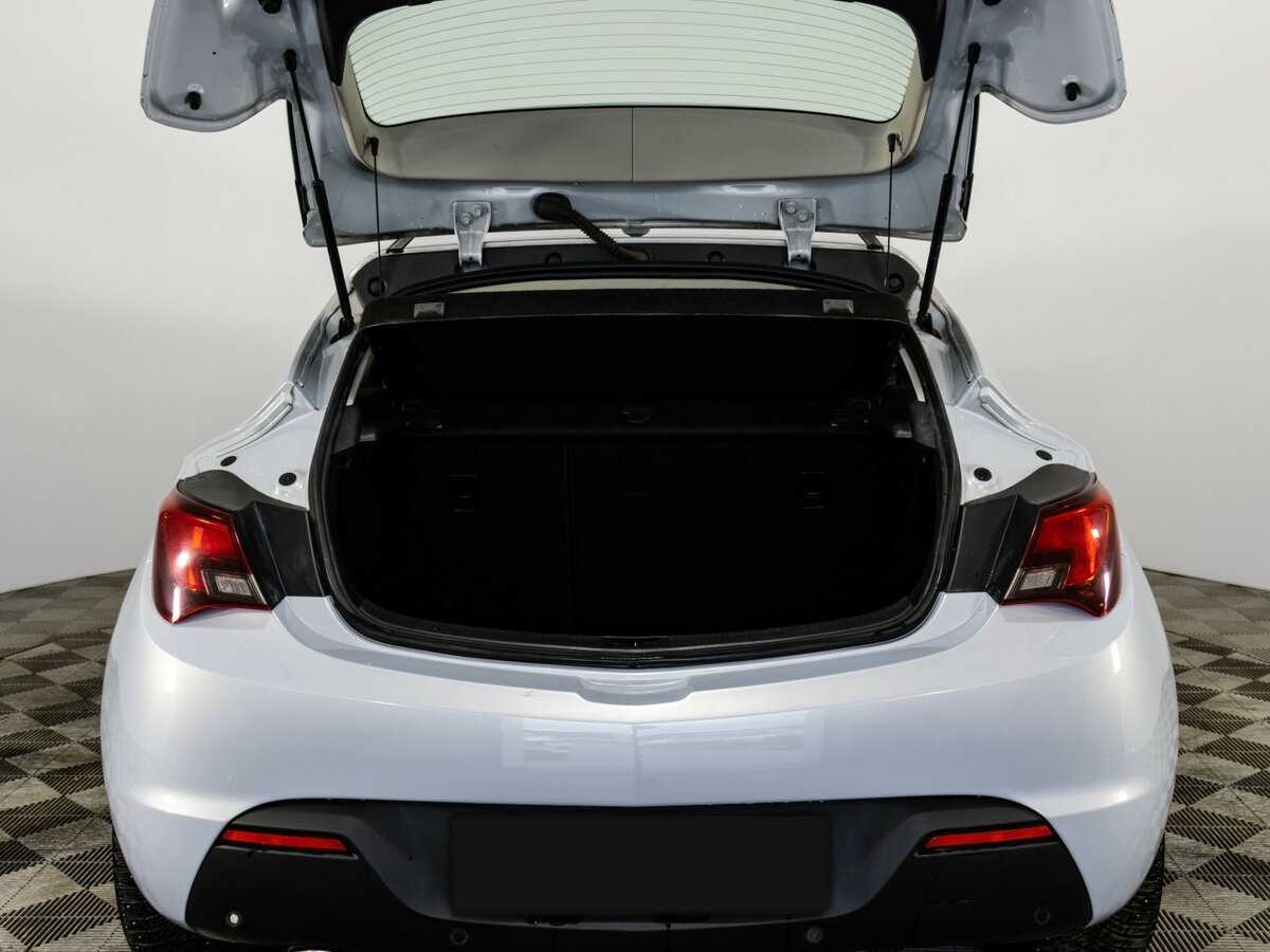 Opel Astra GTC, 2012 - Фото №17