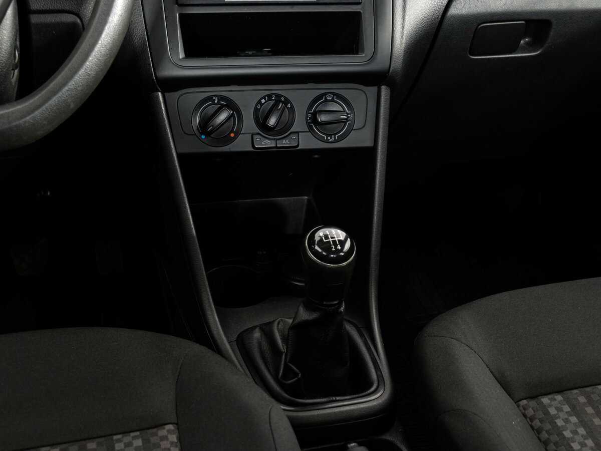 Volkswagen Polo, 2017 - Фото №9