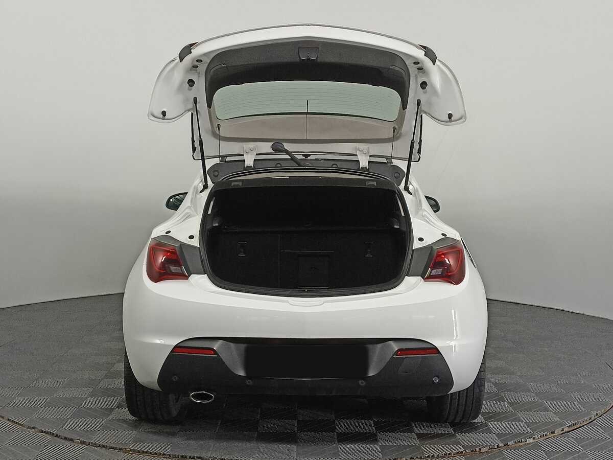 Opel Astra GTC, 2013 - Фото №8