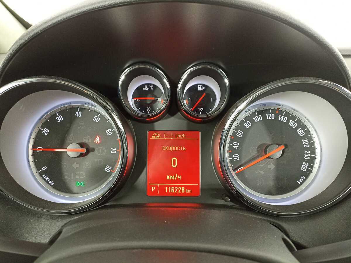 Opel Astra GTC, 2013 - Фото №11