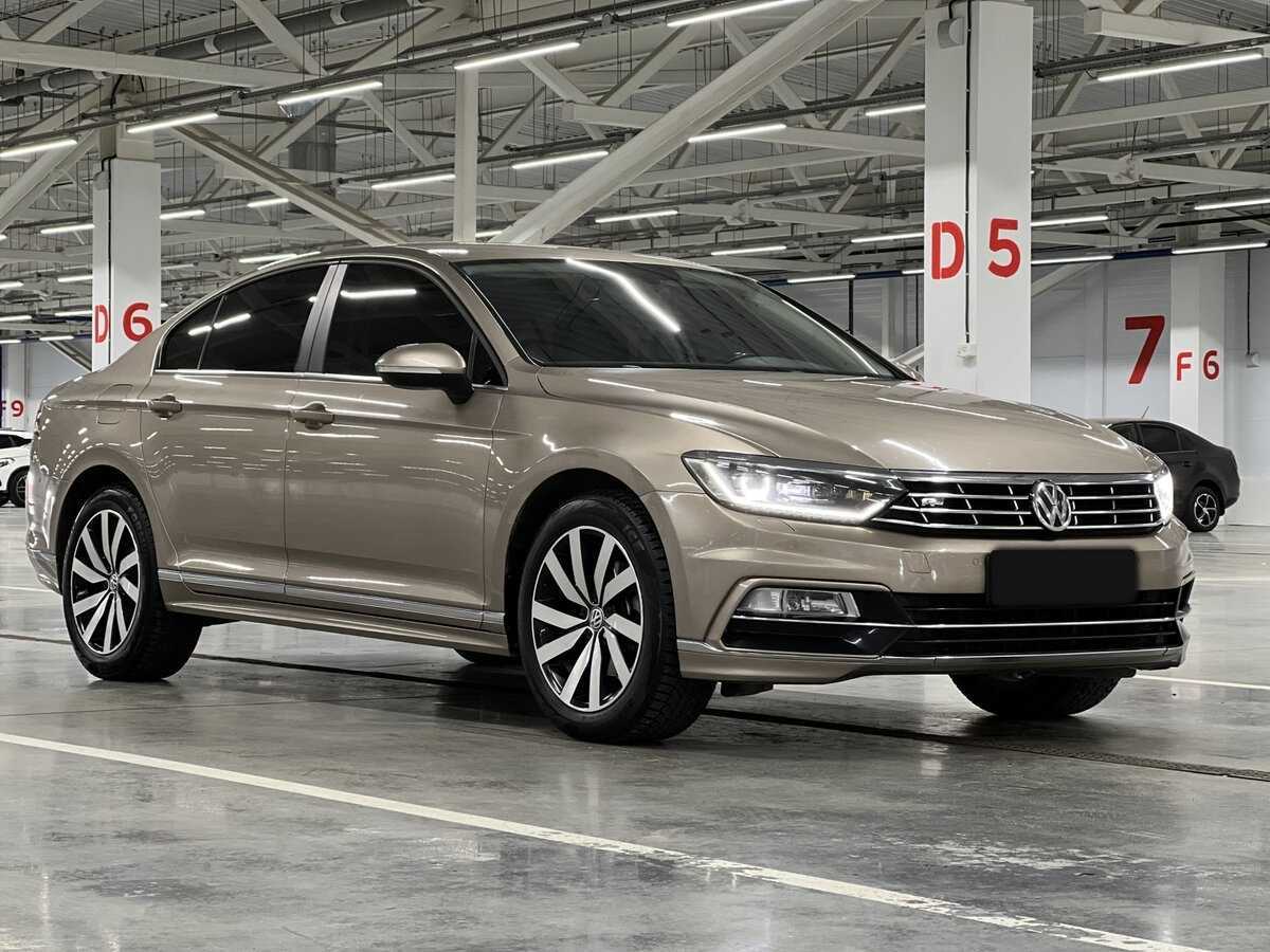 Volkswagen Passat, 2016 - Фото №2