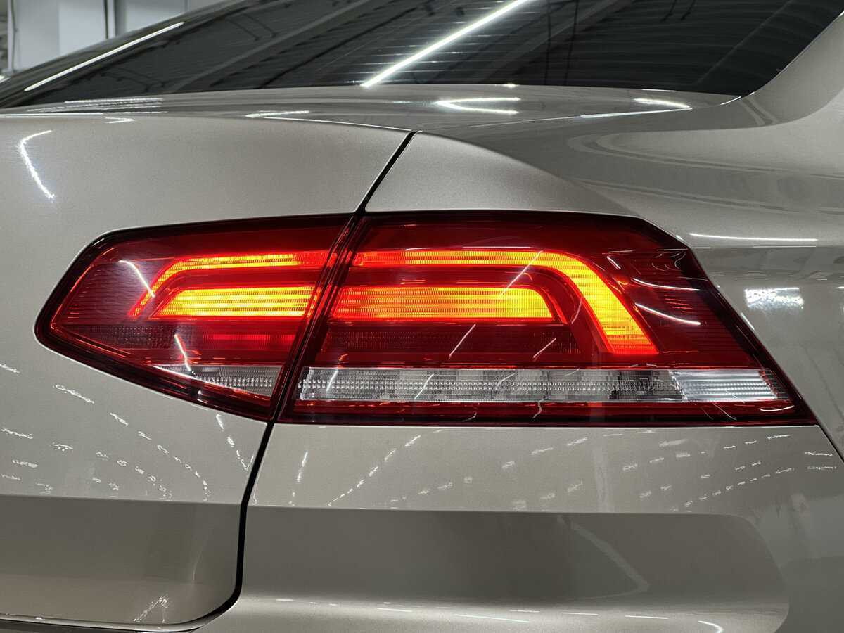 Volkswagen Passat, 2016 - Фото №8