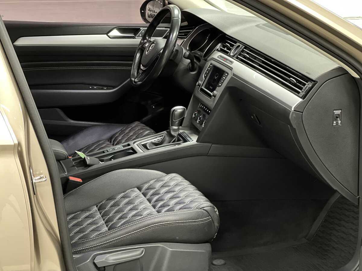 Volkswagen Passat, 2016 - Фото №10