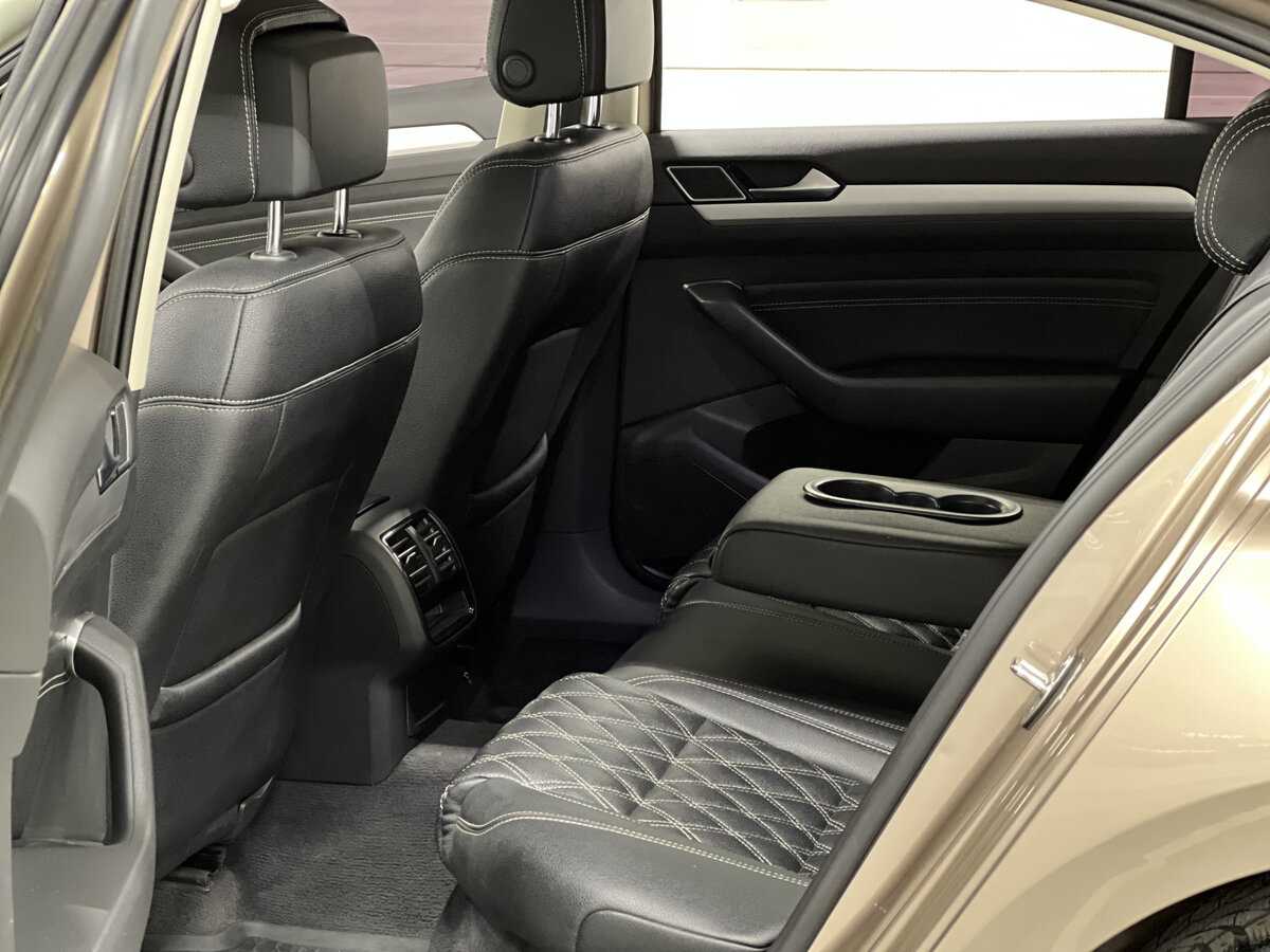 Volkswagen Passat, 2016 - Фото №11