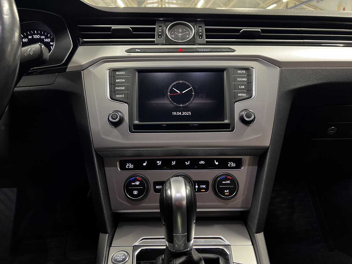 Volkswagen Passat, 2016 - Фото №14