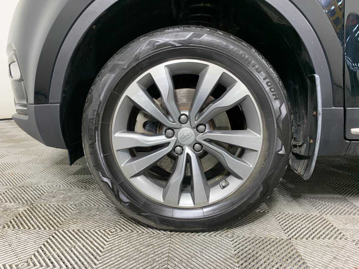 Geely Atlas, 2019 - Фото №8