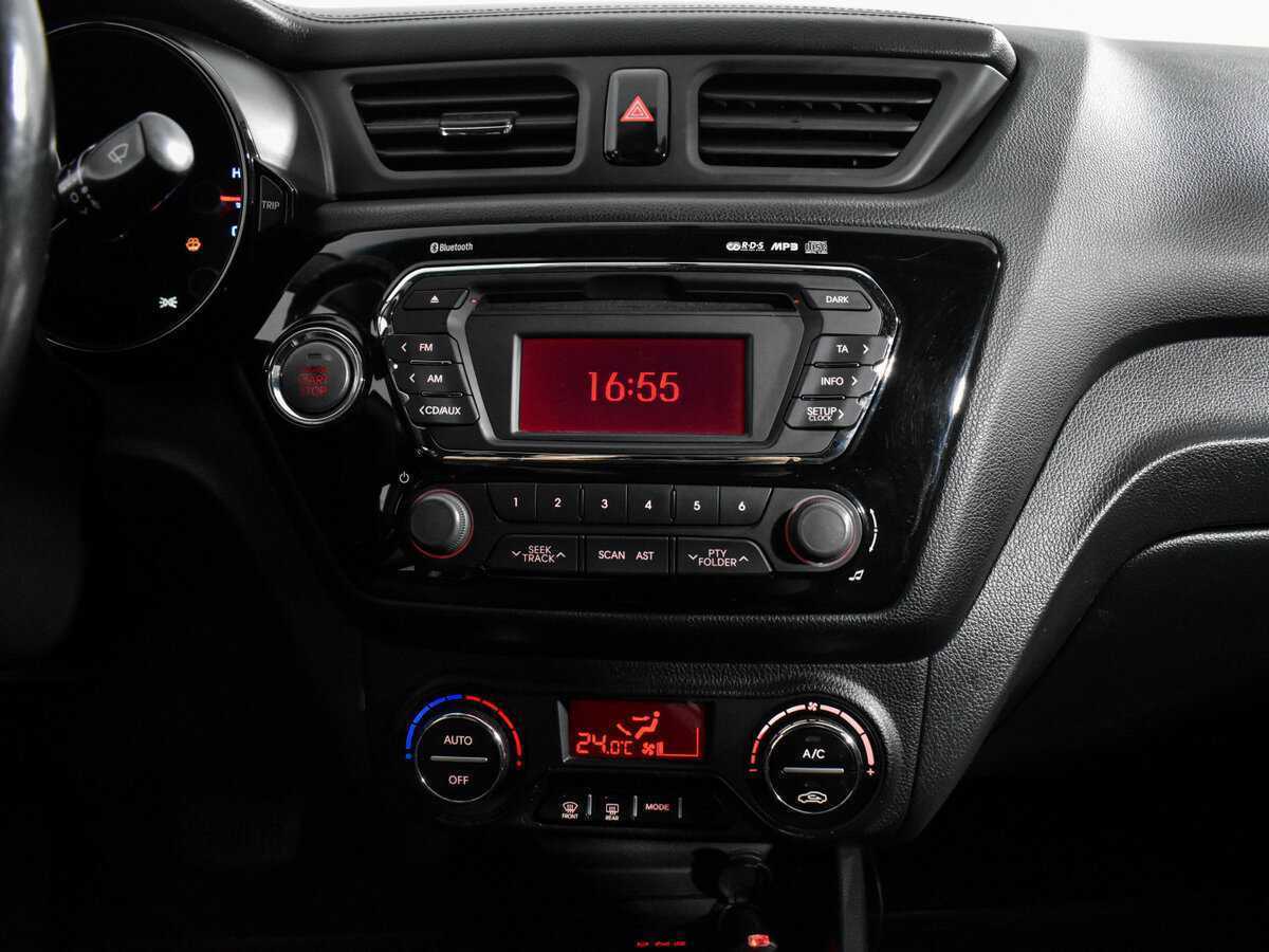 Kia Rio 4-speed, 2013 - Фото №16